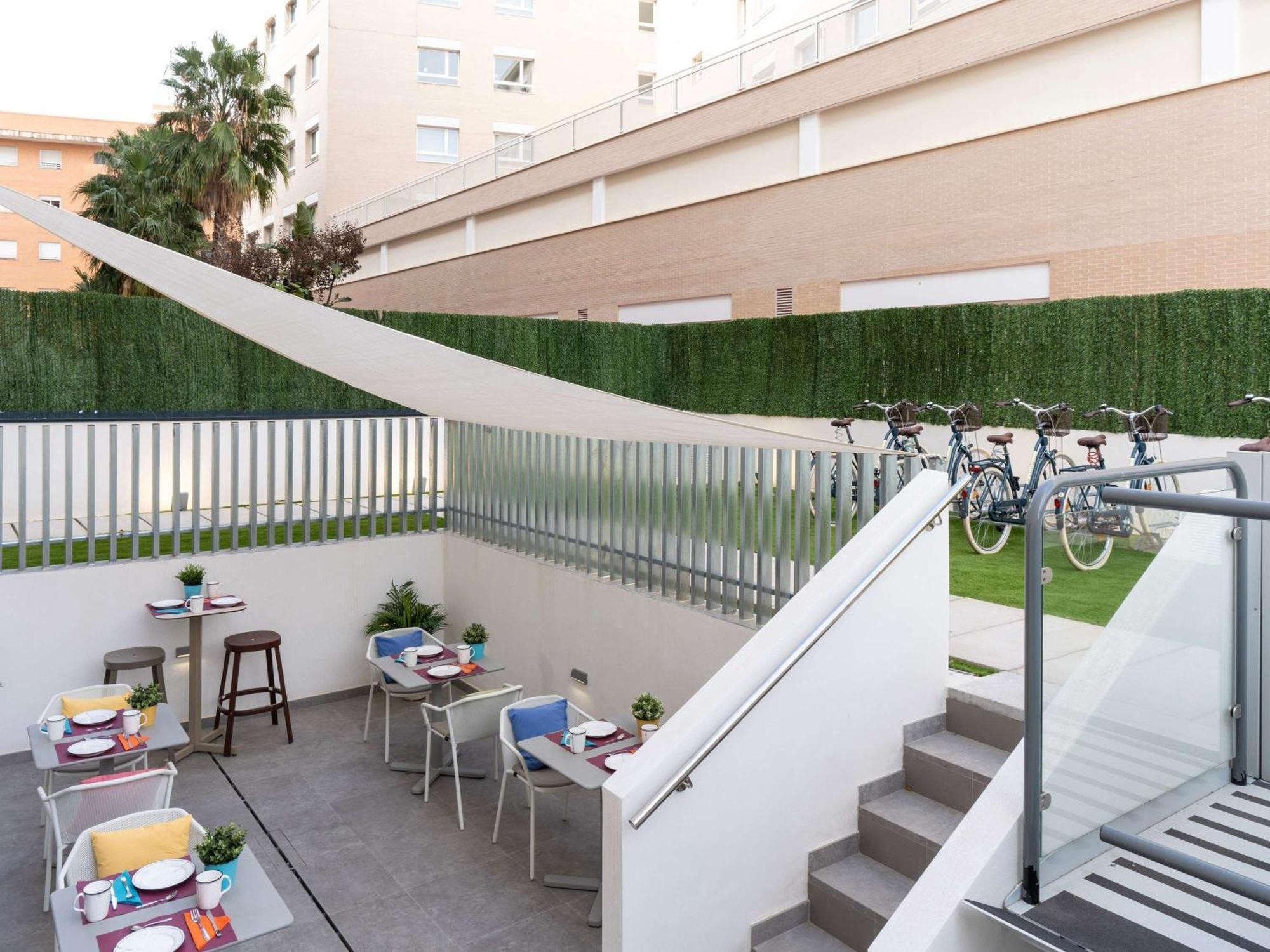 Ibis Budget Valencia Centro Puerto Esterno foto